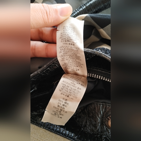 Burberry Black and White Shoulder Bag - Picture 14 of 17